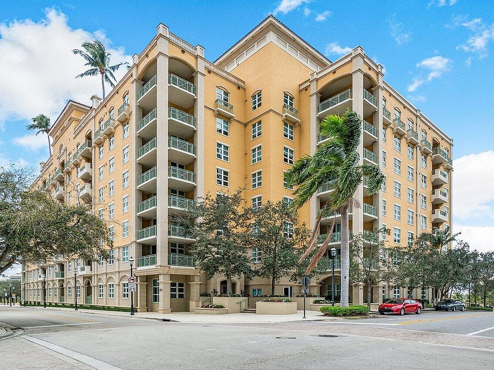 1st image of 403 S Sapodilla Ave APT 611
