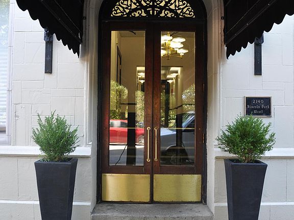 3rd image of 2192 N Lincoln Park W #310