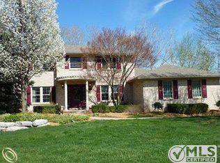 5348 Clearview Dr, Troy, MI