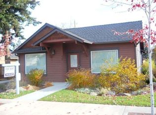 716 SW 11th St, Redmond, OR 97756