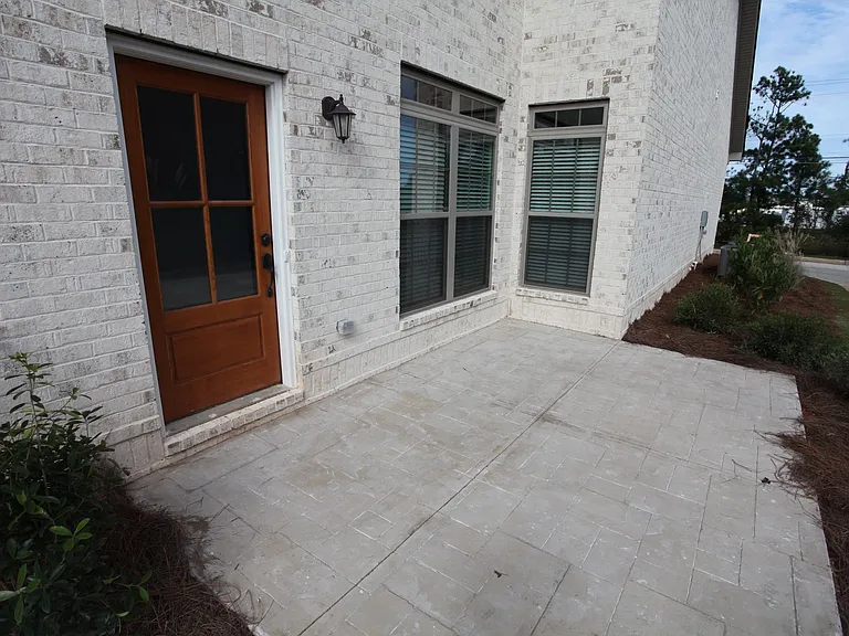 1090 Runningvine Ln — Photo 7