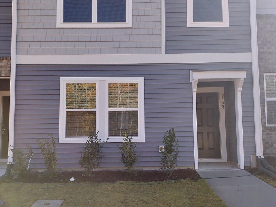 1st image of 2125 Glen Crossing Dr