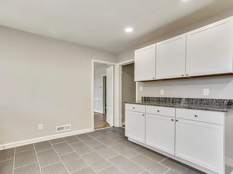 3303 Winnett Rd — Photo 4