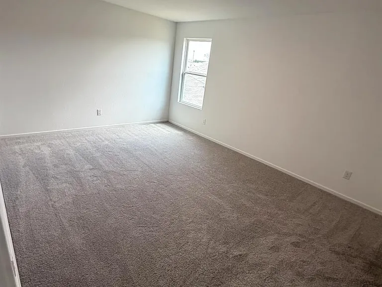 21323 Newberry Grove Ln — Photo 6