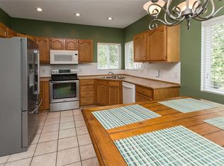 615 SE Redbud Ct, Waukee, IA 50263