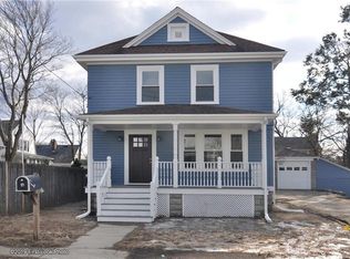 15 Maplewood St, East Providence, RI 02914