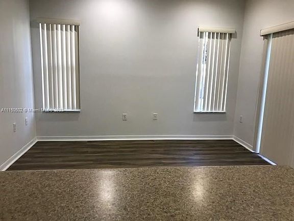 5th image of 3025 SE 17th Ave Unit 3025