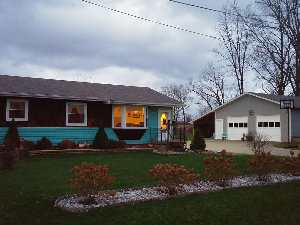 1st image of 2163 Mackinaw Dr