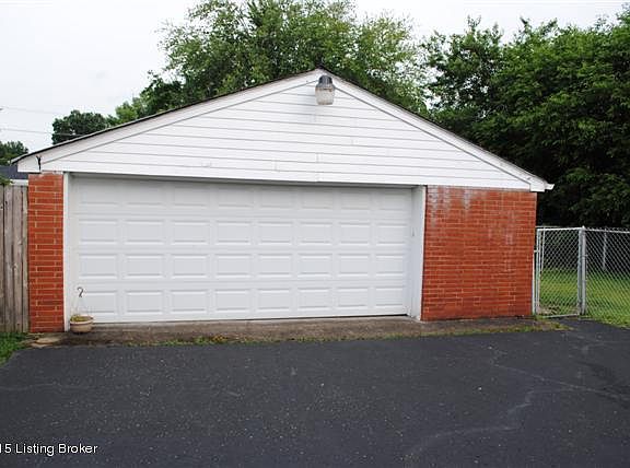 4th image of 2541 Fureen Dr