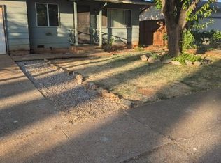 2405 Corona St, Redding, CA 96002