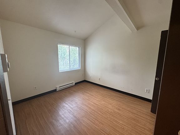 5th image of 4501 Boardwalk Dr Building D-d-38