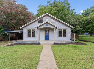 503 Short St, Smithville, TX 78957