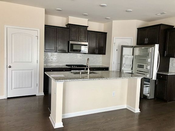 2nd image of 2109 Turling Way