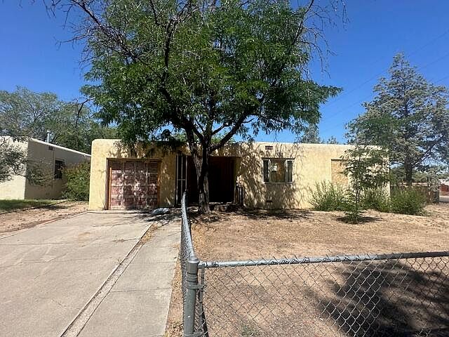 1st image of 1209 Richmond Dr NE