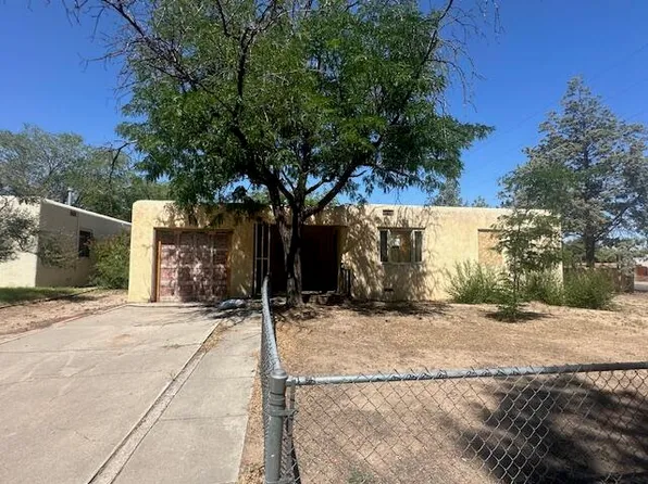 1209 Richmond Dr NE, Albuquerque, NM 87106