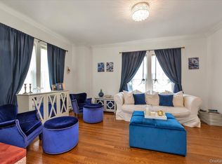 1051 Roselle Place, Woodmere, NY 11598