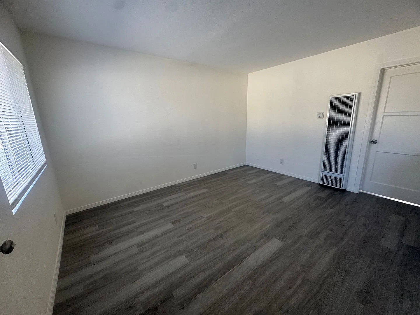 LA 798 - Carson Villa — Photo 3