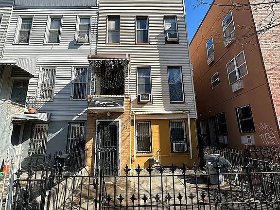 2nd image of 325 Evergreen Ave Unit 2