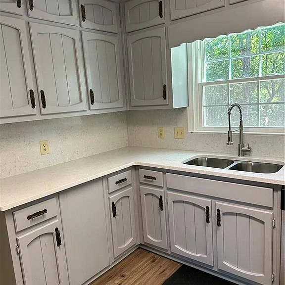 3305 Maple Ridge Ct — Photo 15