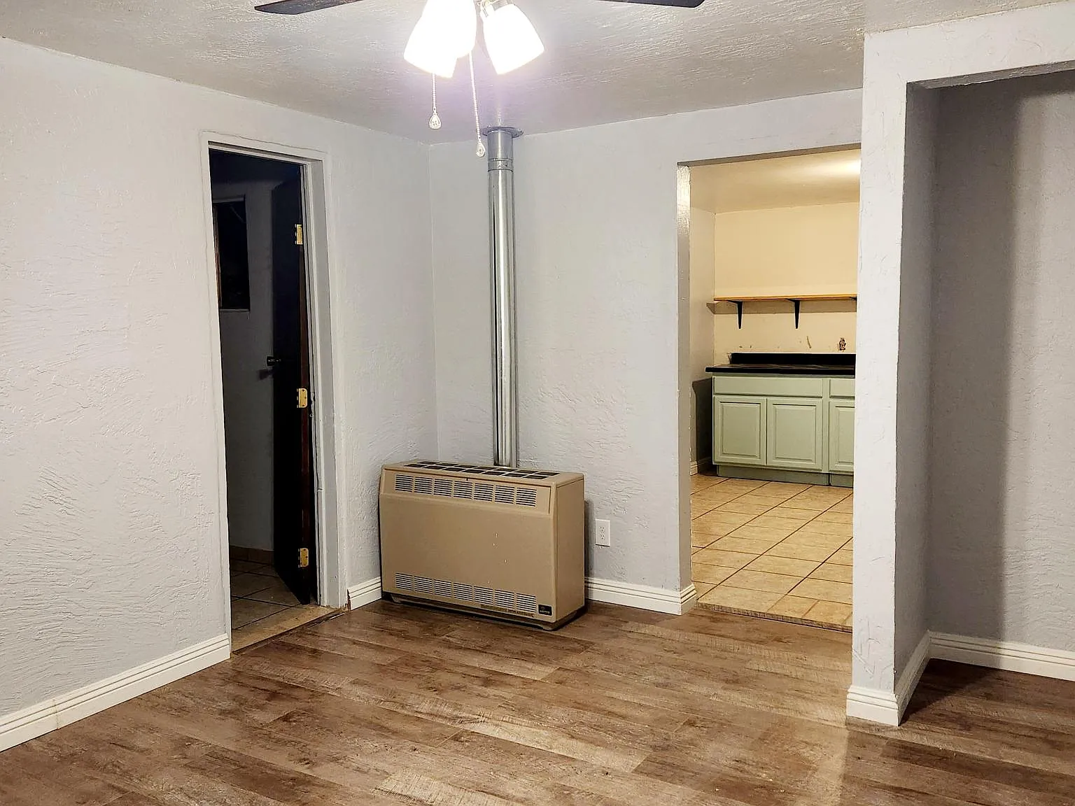 Studio, 500 sqft, $850 — Photo 4