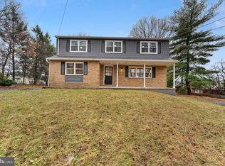 18 Maple Ln, Delran, NJ 08075