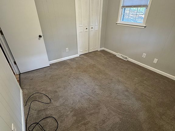 5th image of 102 Parkview Dr