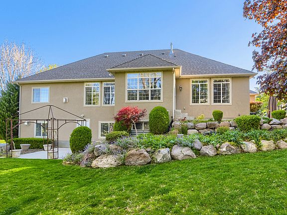 3rd image of 2066 E Tivoli Ct