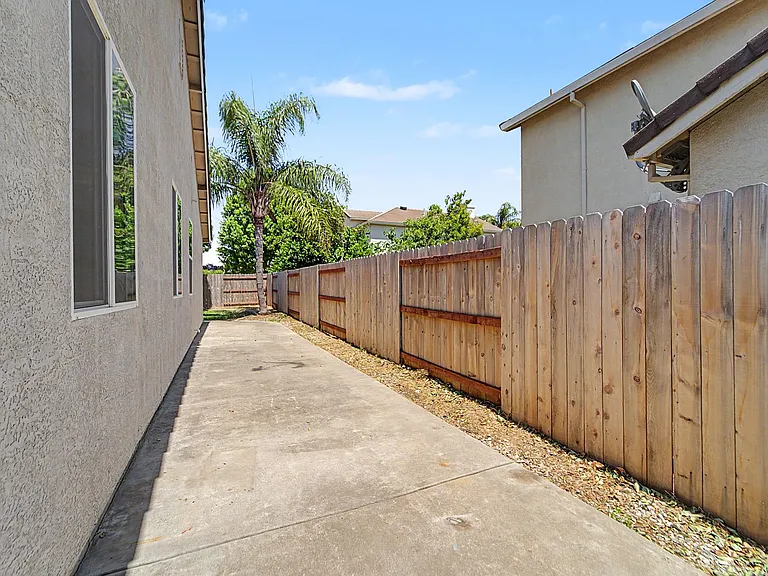 199 Mississippi Dr — Photo 21