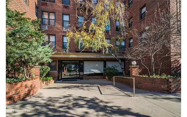 Sold by Douglas Elliman | media 29