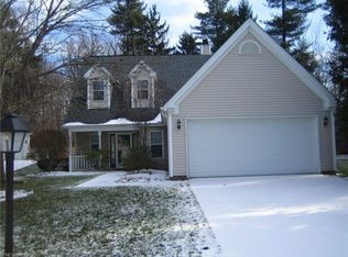 8705 Parkside Dr, Northfield, OH 44067