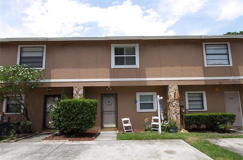 1st image of 10020 Lake Oak Cir
