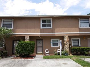 10020 Lake Oak Cir, Tampa, FL 33624