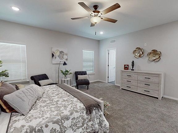 5th image of 15216 Ambition Ave