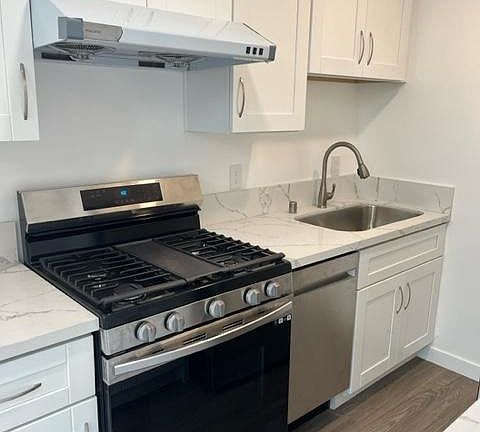 2nd image of 1342 W Pennsylvania Ave