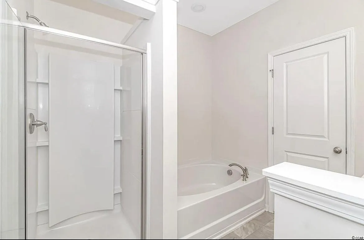 4 bed, 3.5 bath, 1900 sqft, $2,300 — Photo 3