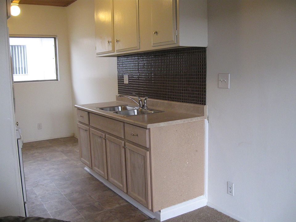 2nd image of 959 Ventura Ave APT H