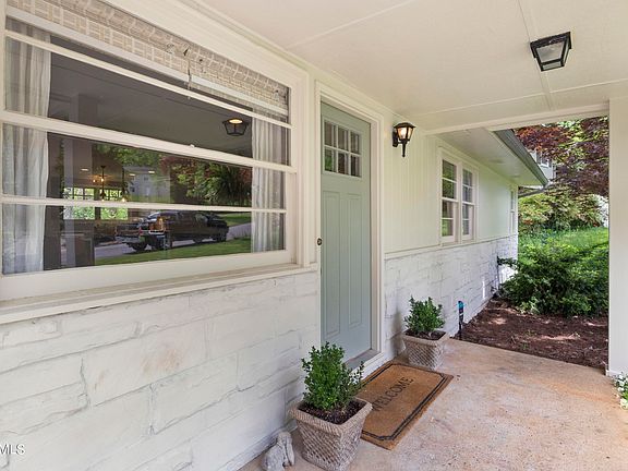 5th image of 3839 Taliluna Ave