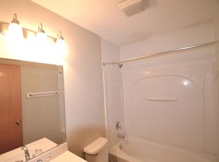7690 Hampshire Ave N, Brooklyn Park, MN 55428