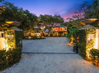 1044 N Casey Key Rd, Osprey, FL 34229