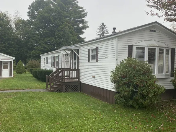 9 Milford Avenue, Bingham, ME 04920