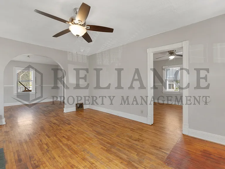 129 N Meridian Ave — Photo 4