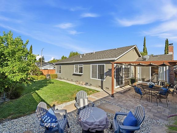 3rd image of 763 Stardust Ln