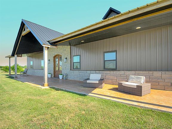 4th image of 17060 W Camp Dr