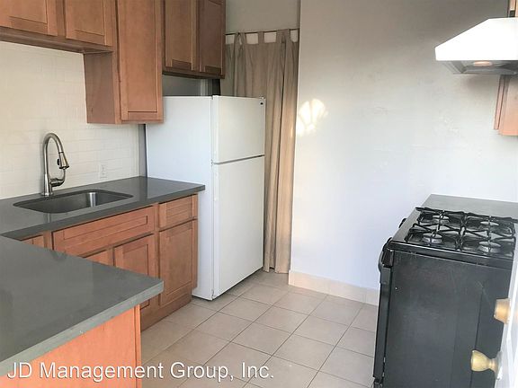 5th image of 1409 Carlson Blvd
