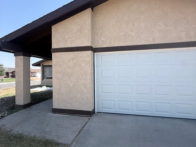 4501 De Ette Ave — Photo 1