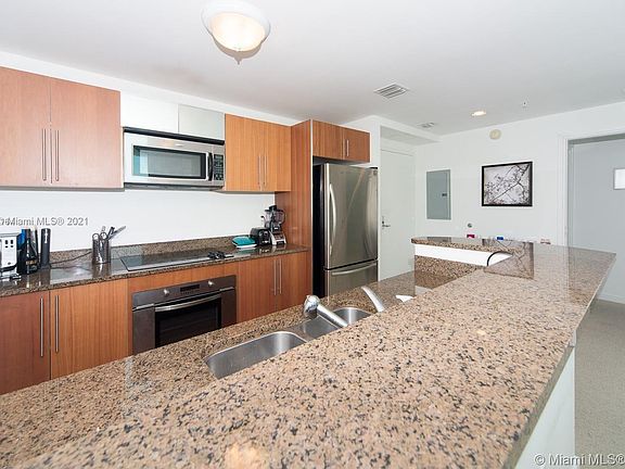 3rd image of 300 S Biscayne Blvd APT 2602