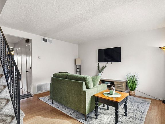 2nd image of 1121 Chelwood Park Blvd NE APT 7