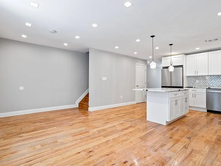 1253 Saint Marks Ave #1 — Photo 7