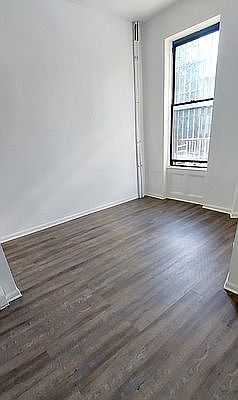 4th image of 4817 6th Ave #1