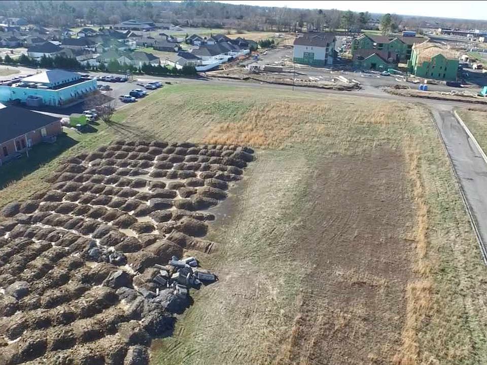 1st image of 007 Village Dr E